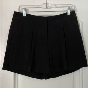 Trouser Material/Style Shorts